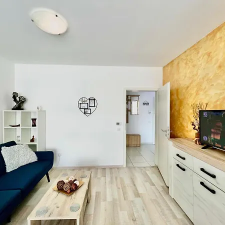 Studio 20 With Private Parking And Mountain View Apartment *